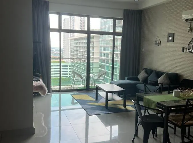 12-Cozy Homestay Mount Austin Palazio 3Bedroom For 6Pax