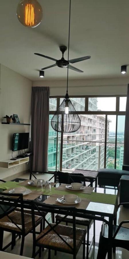 12-cozy Mount Austin Palazio 3bedroom For 6pax * Johor Bahru